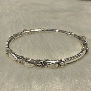 Elegant Silver Women's Bracelet